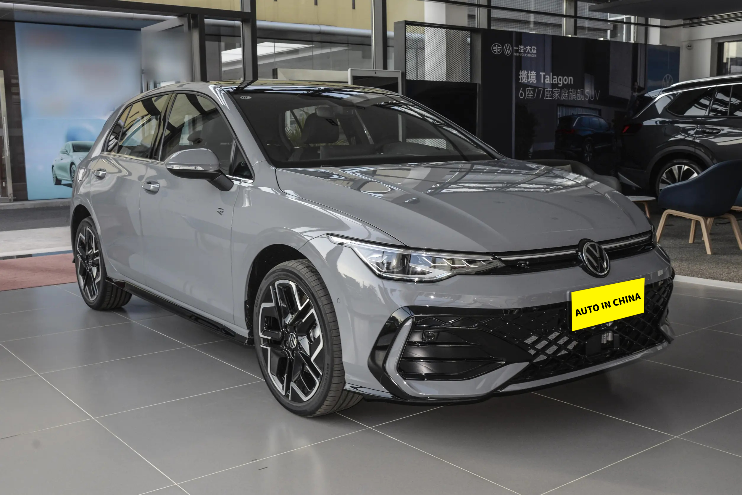2024 Volkswagen Golf 300 TSI