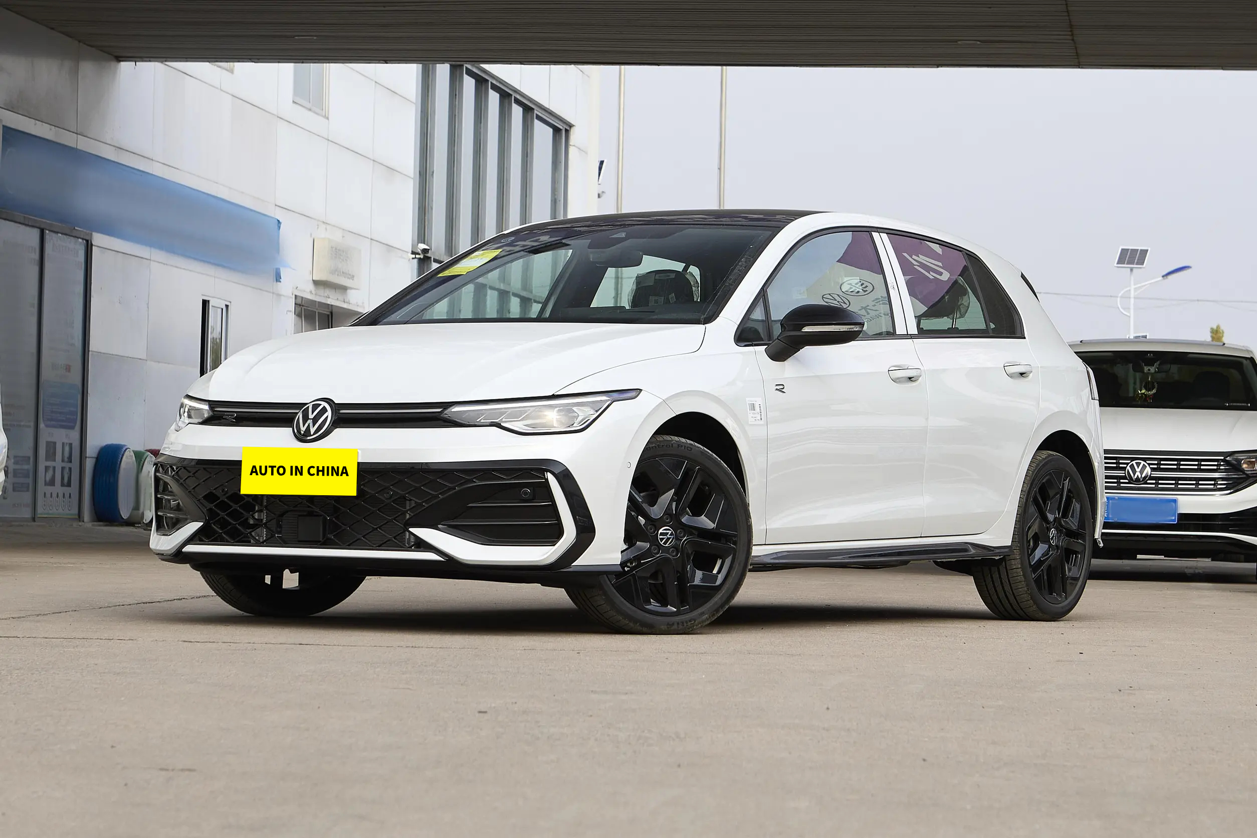 2024 Volkswagen Golf 300 TSI